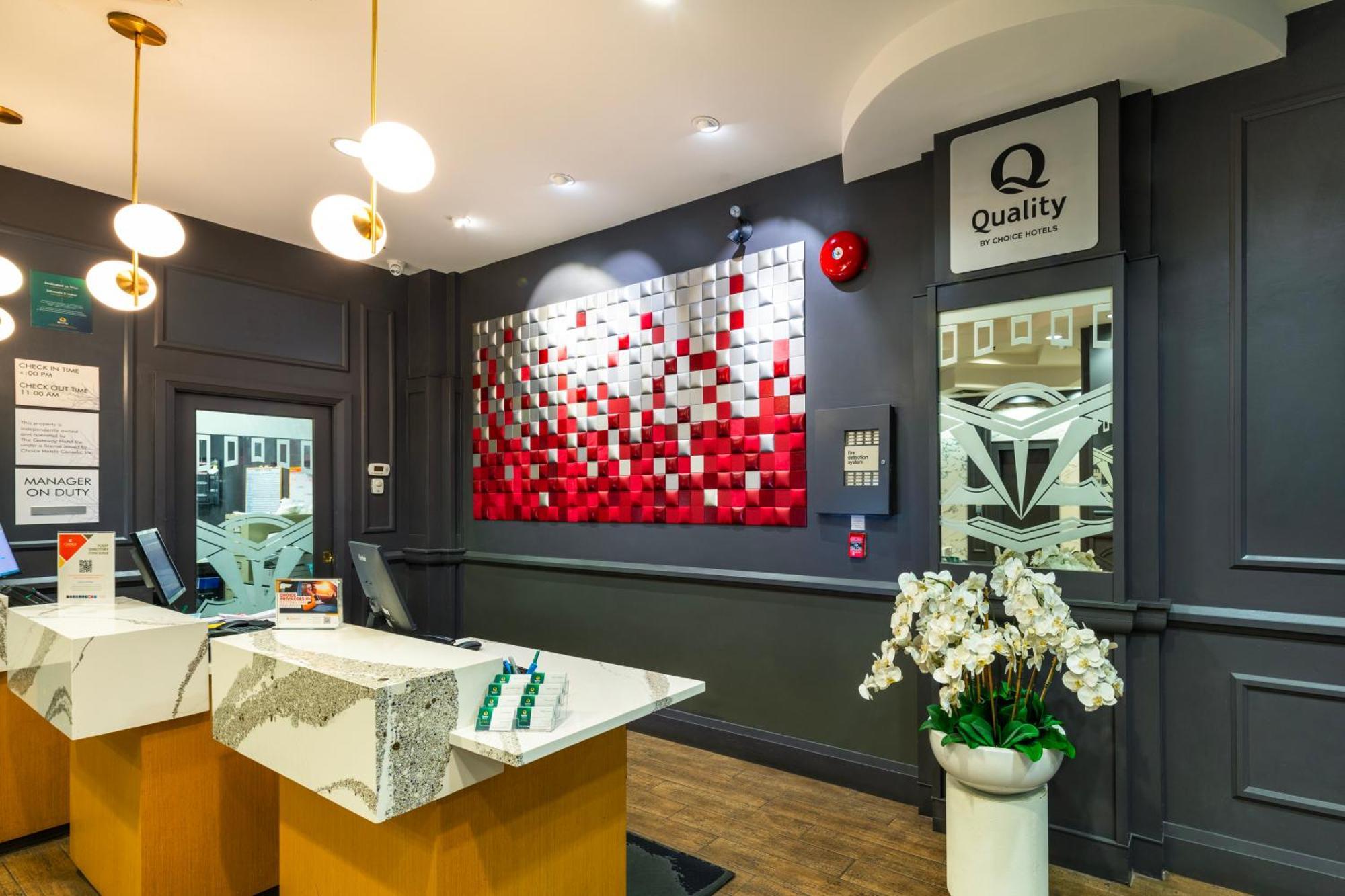 Quality Inn & Suites (Adults Only) แวนคูเวอร์ ภายนอก รูปภาพ