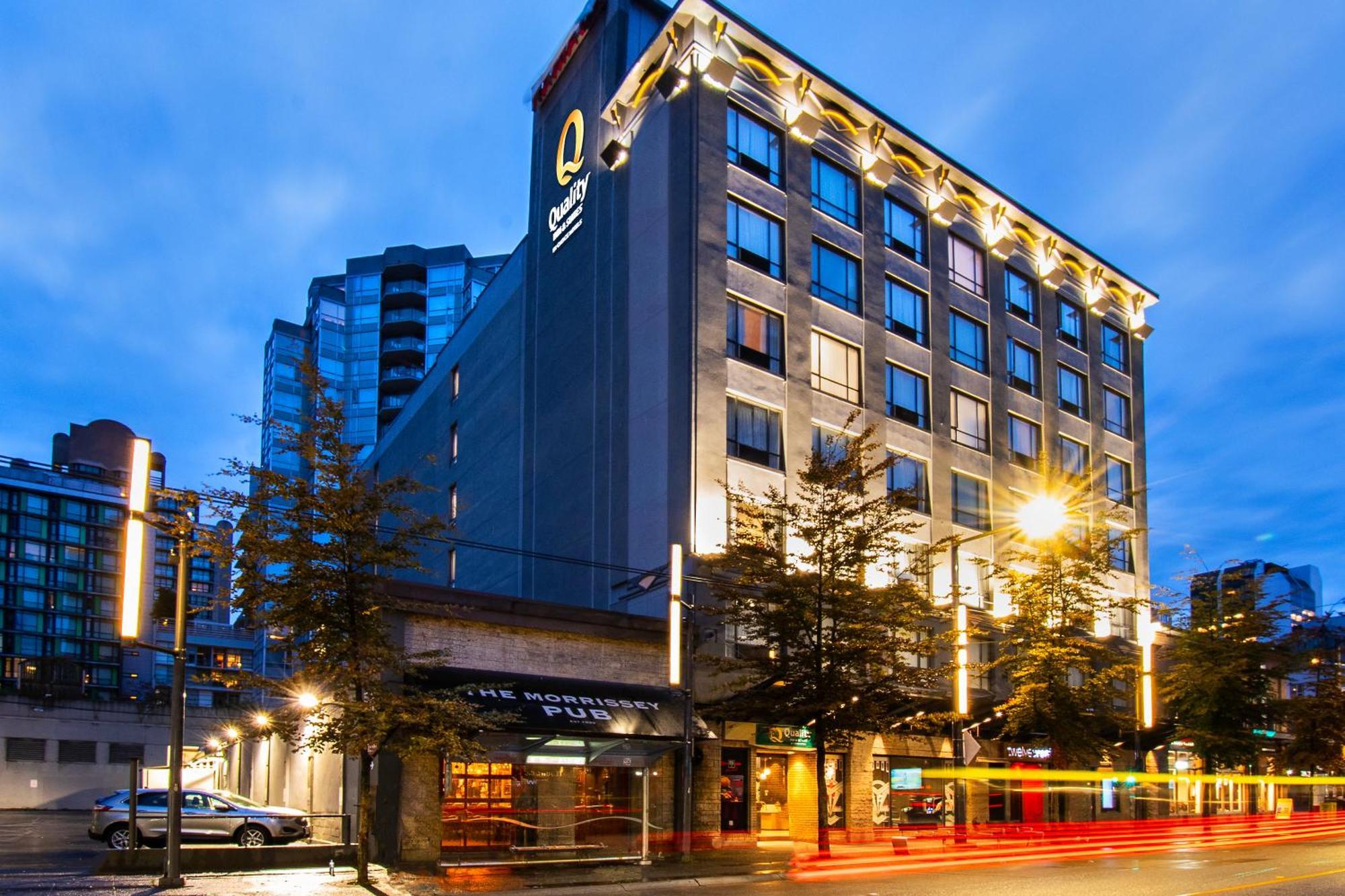 Quality Inn & Suites (Adults Only) แวนคูเวอร์ ภายนอก รูปภาพ