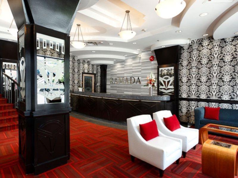 Quality Inn & Suites (Adults Only) แวนคูเวอร์ ภายนอก รูปภาพ
