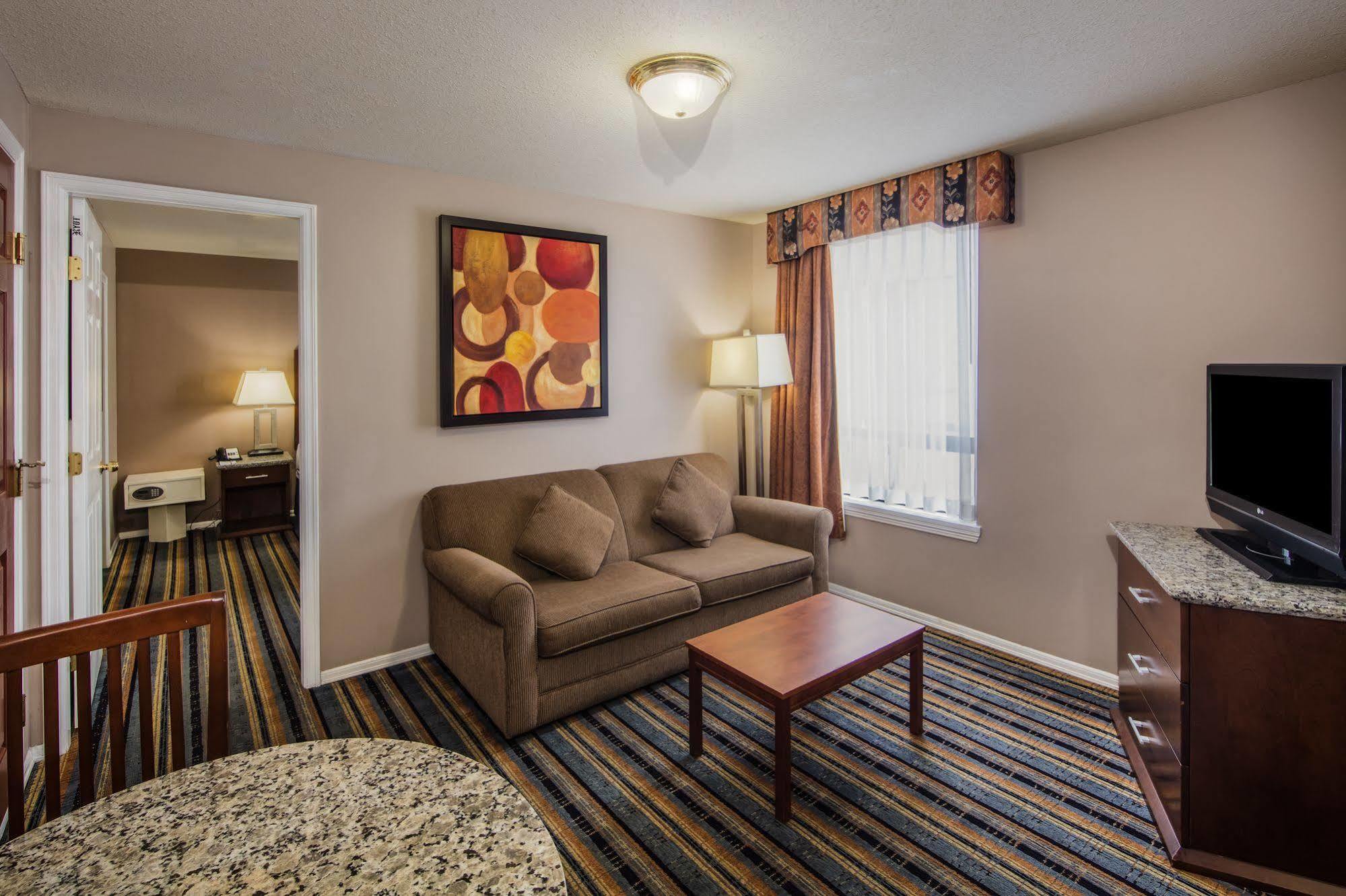 Quality Inn & Suites (Adults Only) แวนคูเวอร์ ภายนอก รูปภาพ